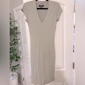 Joe &Elle, Elegant Cream Dress, Knee length Size Large